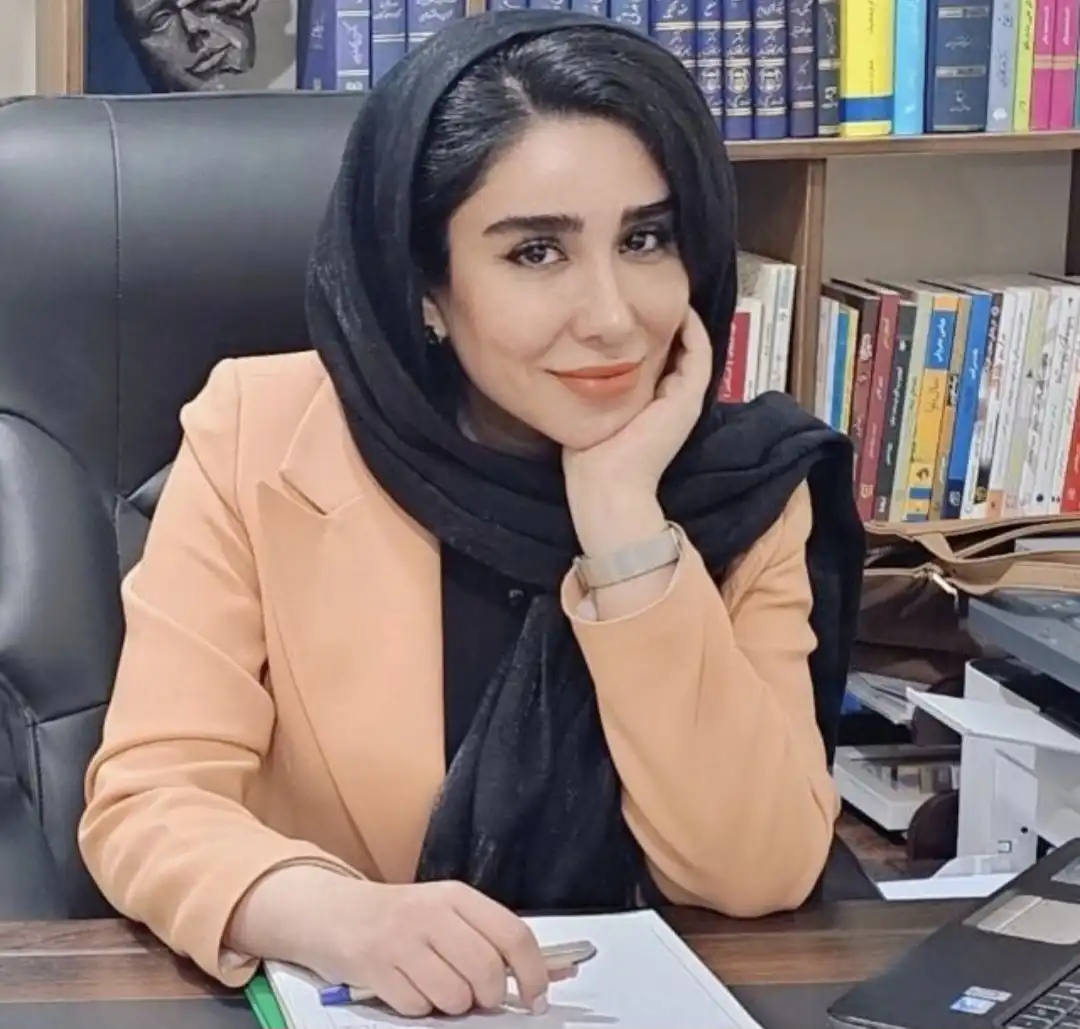 خانم نسیم گچ‌ کار1