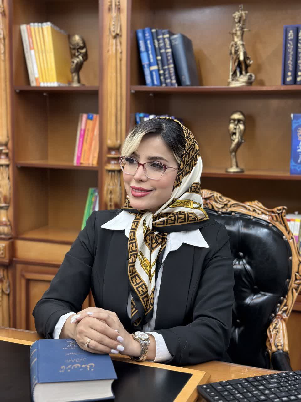 زهرا عزیزیئ