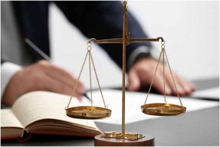 10 تا از بهترین وکیل حقوقی مشهد (درسال 1402)⚖️