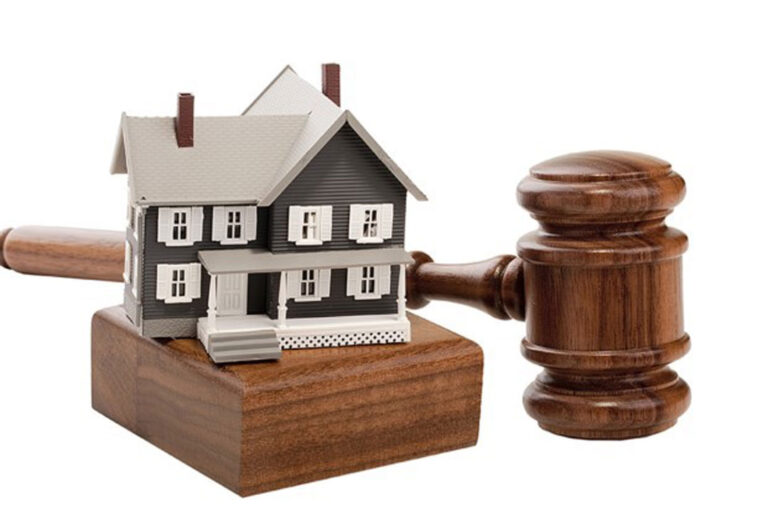 بهترین وکیل ملکی اراک