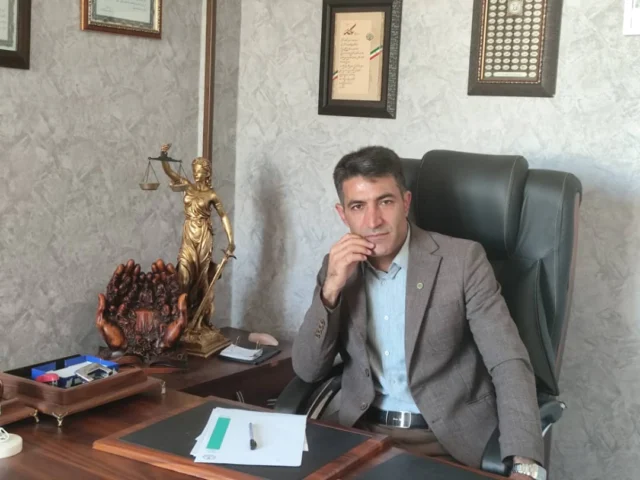 حسین‌ علی نصر آزادانی