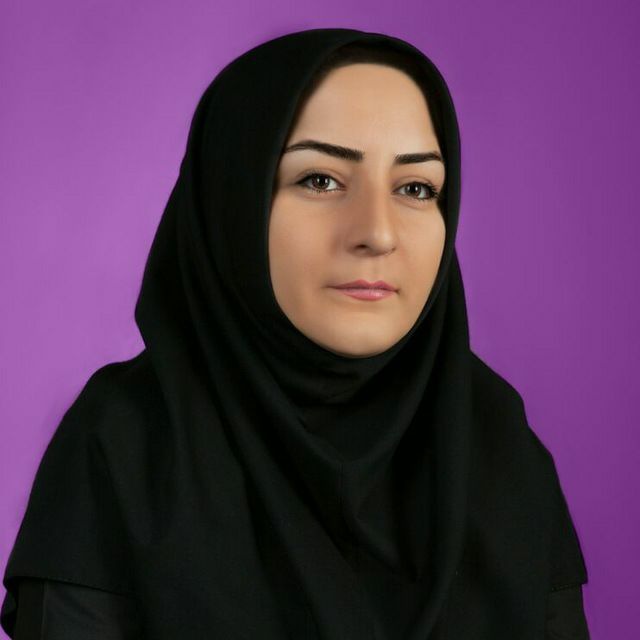 سمیه احمدی